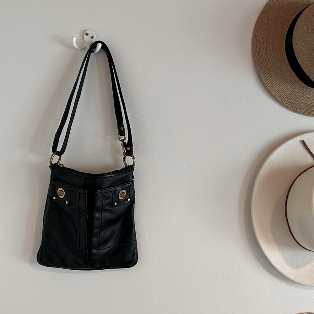 Marc by MARC JACOBS | Black leather crossbody purse